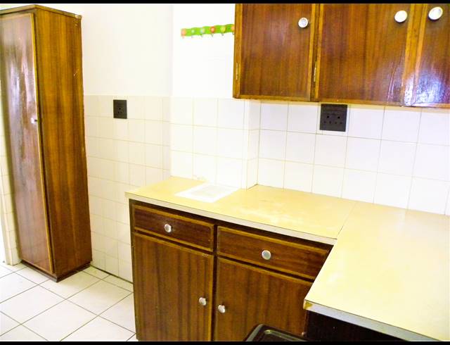 2 BEDROOM APARTMENT FOR SALE IN MARGATE BEACH